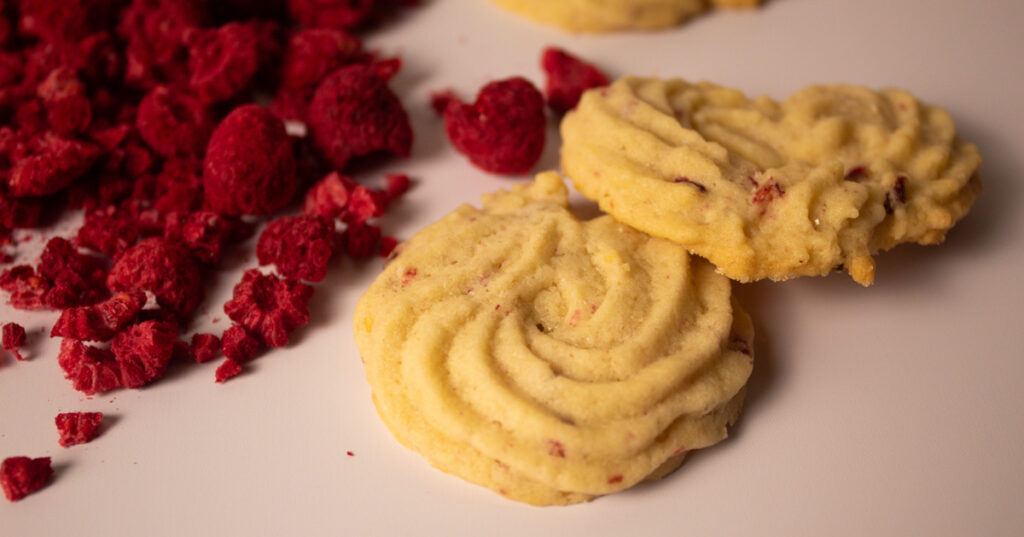 crushed red raspberries, butter cookies