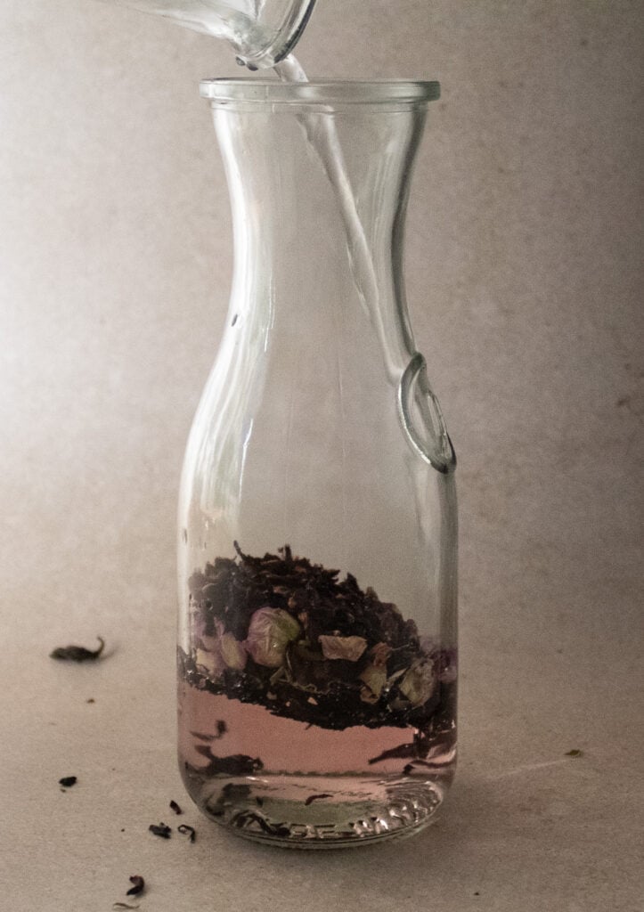Botanical Cold Brew Oolong with Hibiscus and Rose