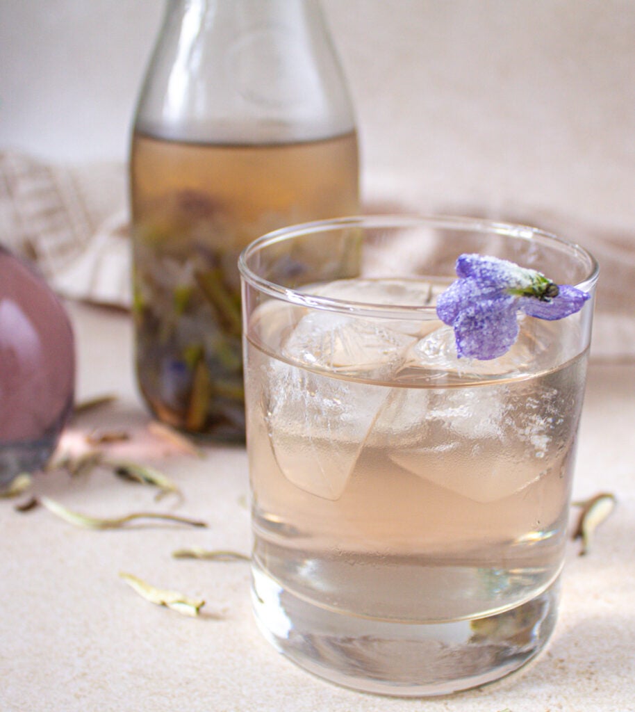 Floral Cold Brew White Tea with Fresh Violets.